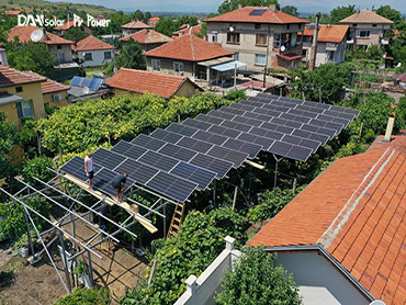 Các hộ gia đình ở Bungari với dự án nhà máy điện 30KW ， Hệ thống nhà năng lượng mặt trời trên lưới